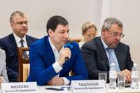 Николай Ташланов на встрече с руководителем региона поднял вопрос строительства перинатального центра и нового корпуса медакадемии в окружной столице