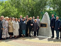 Николай Ташланов принял участие в торжественной закладке камня в основание памятника медицинским работникам