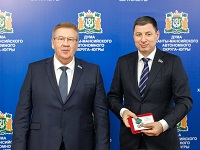 Николай Ташланов награжден медалью «За помощь фронту»
